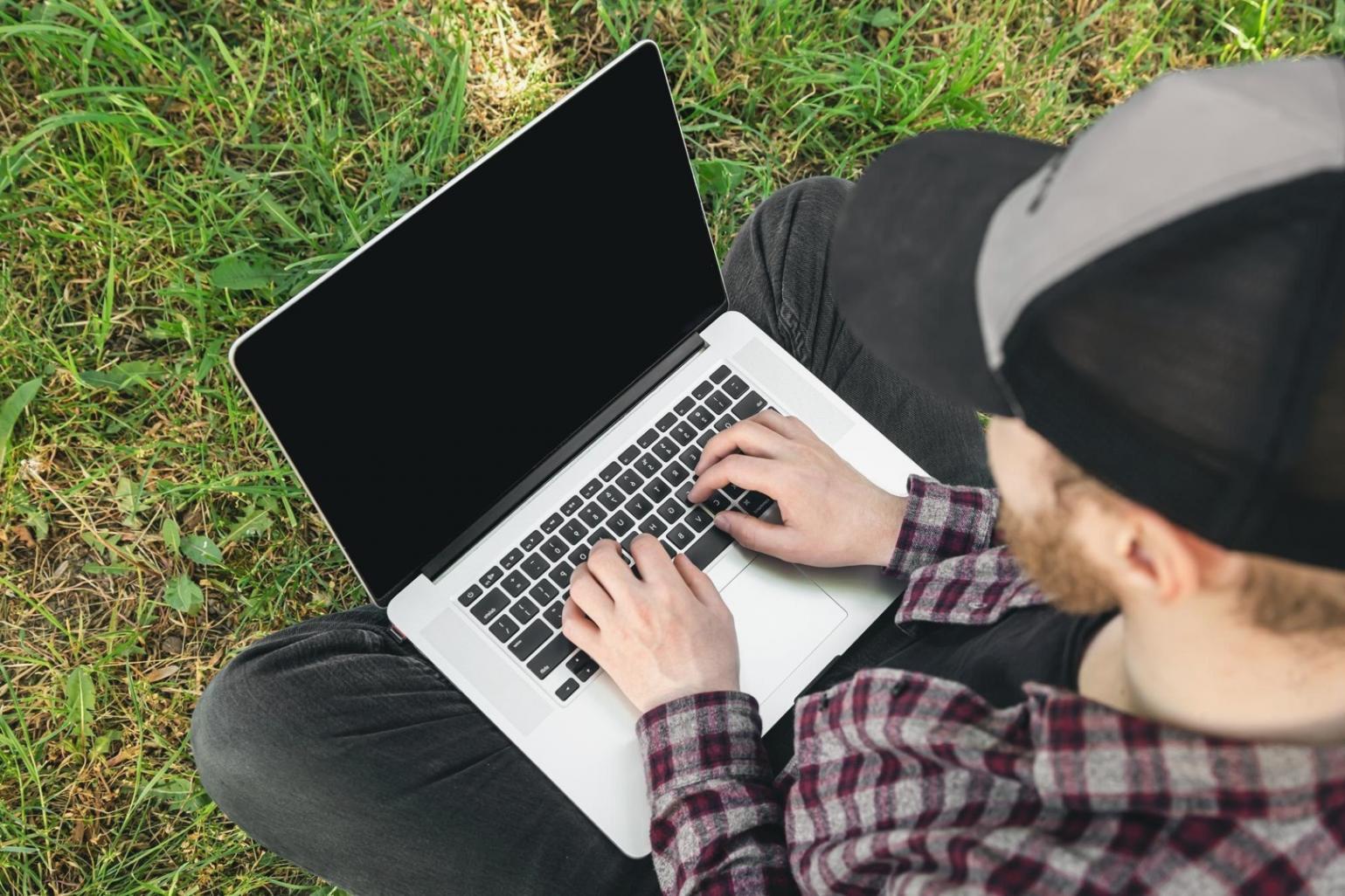 Team working on blockchain media distribution prototype